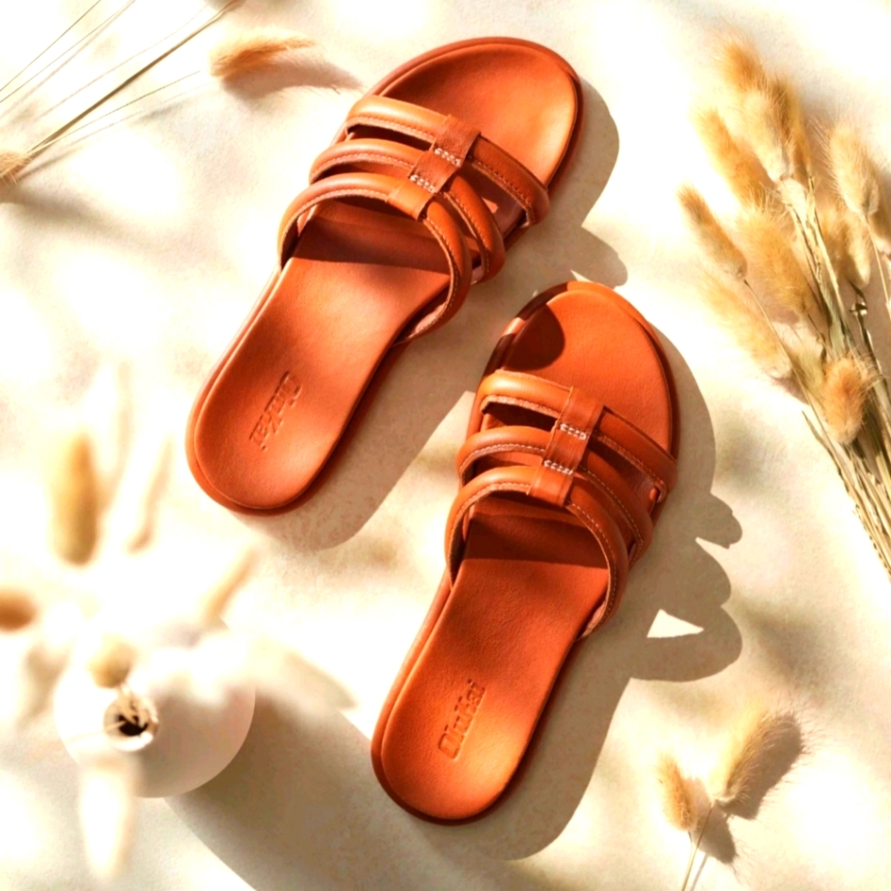 NEW OluKai Tiare Slide in Fox Brown 9 Or 10